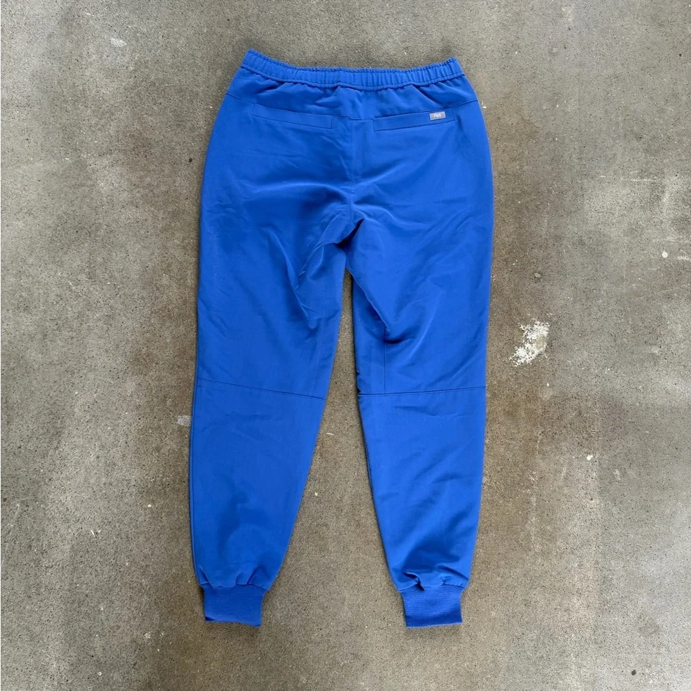 Figs Men's Tansen Jogger in Denim Blue Size Medium Scrubs Medical Nursing